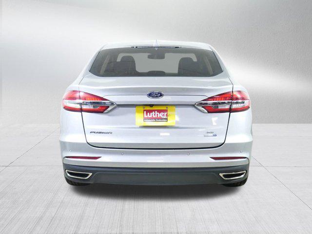 2020 ford fusion se