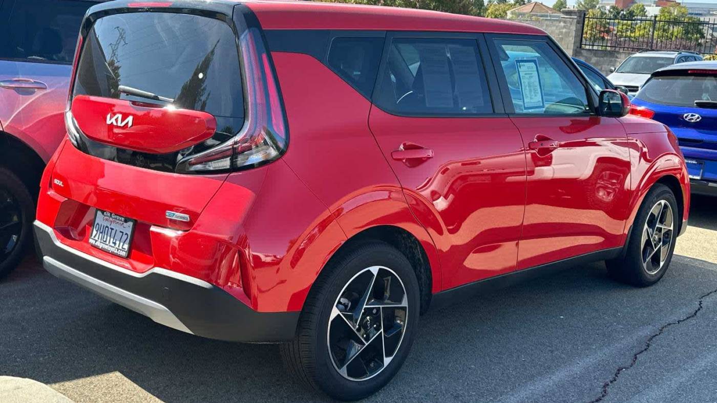 2023 kia soul ex