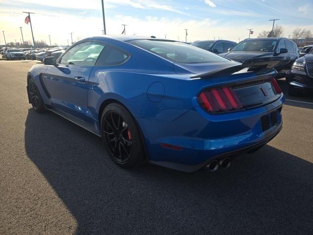 2019 ford shelby gt350 base