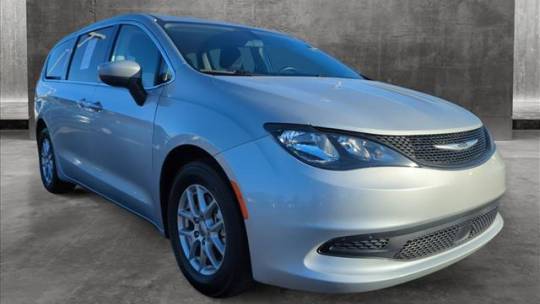 2022 Chrysler Voyager