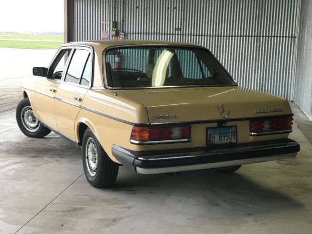 1983 mercedes benz 300d 48k miles museum quality blue chip investment quality!