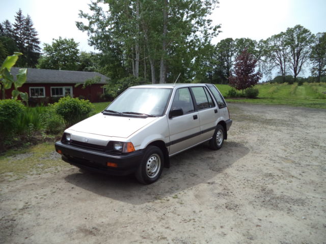 rare 1985 honda civic wagon 4wd hatchback.elderly 1 owner with 87k.actual miles