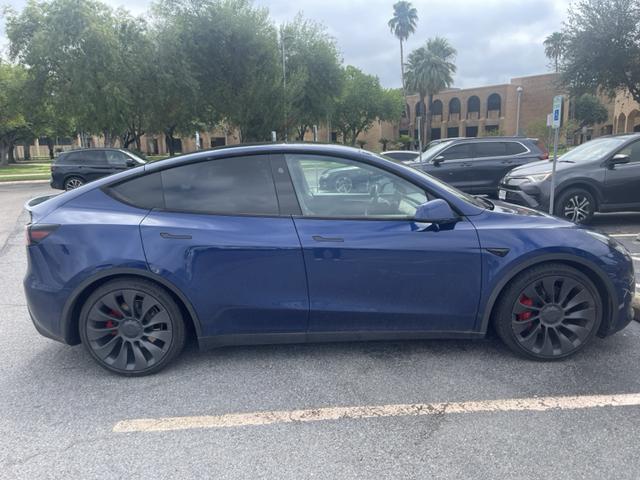 2023 tesla model y performance