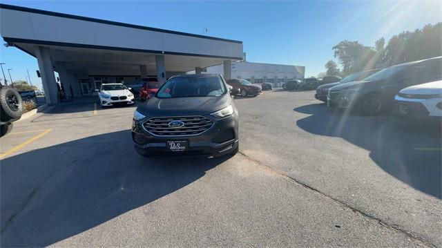 2020 ford edge se