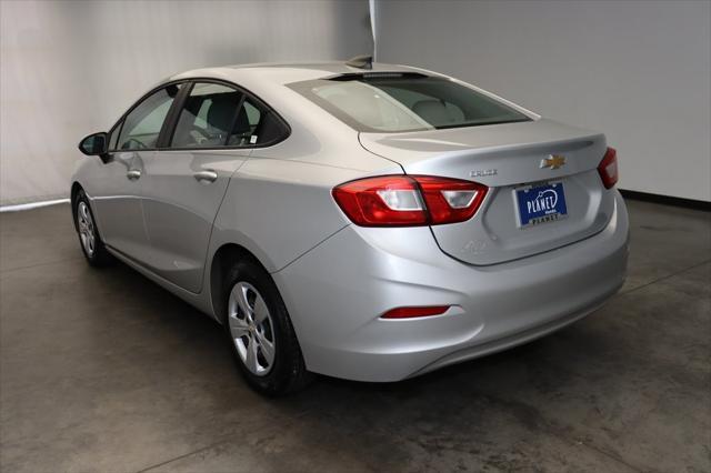 2018 chevrolet cruze ls