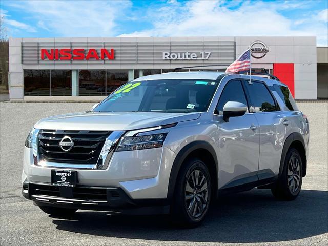 2022 nissan pathfinder sv 4wd