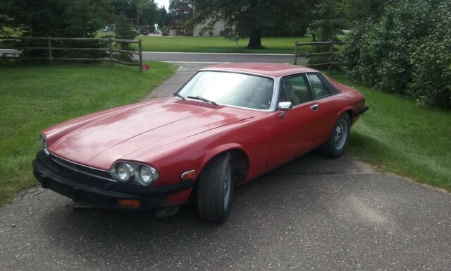 solid very early jaguar xj-s project car