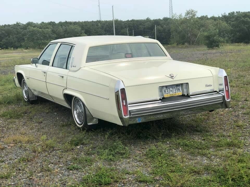 1981 cadillac deville sedan 83,600 miles super rare color combo !! no reserve