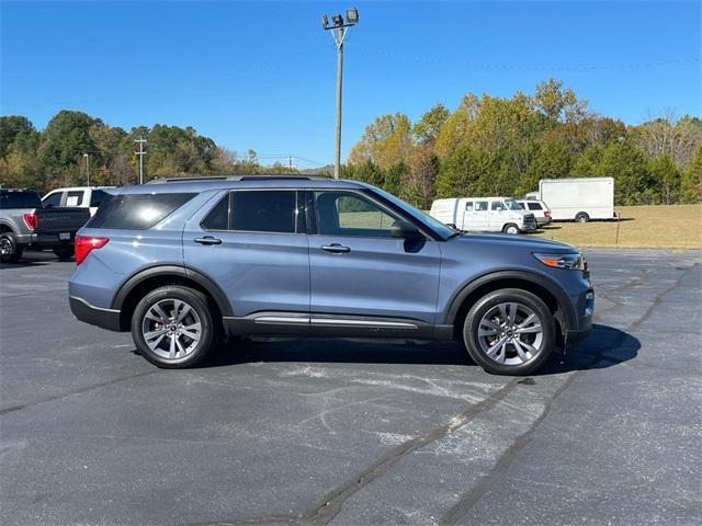 2021 ford explorer xlt