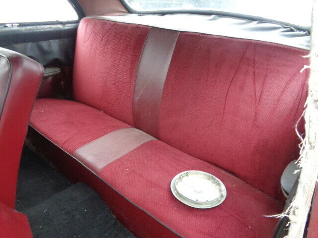 1951 ford deluxe runs good!! flat head v8 n.c. title!! project