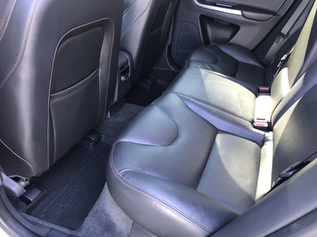 2017 volvo xc60 t5 dynamic
