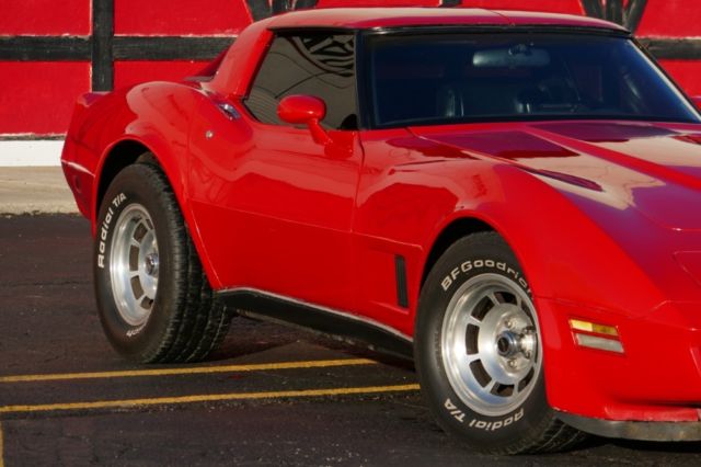 1980 chevrolet corvette -awesome low mileage little red corvette-make offer
