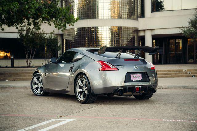 2009 nissan 370z base