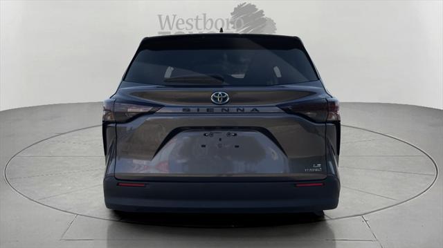 2023 toyota sienna le