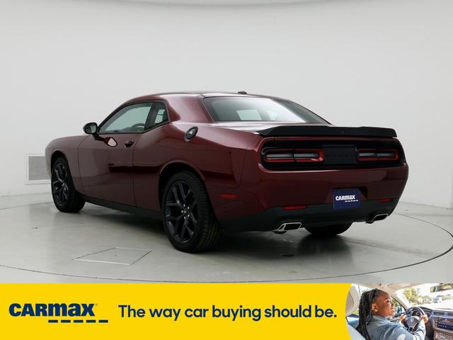 2022 dodge challenger sxt