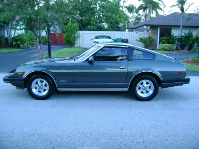 1983 280zx - 100% original in / out - silver / gray - 79k mi. - mint & garaged