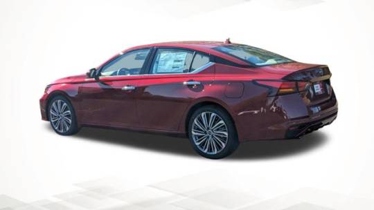 2025 Nissan Altima