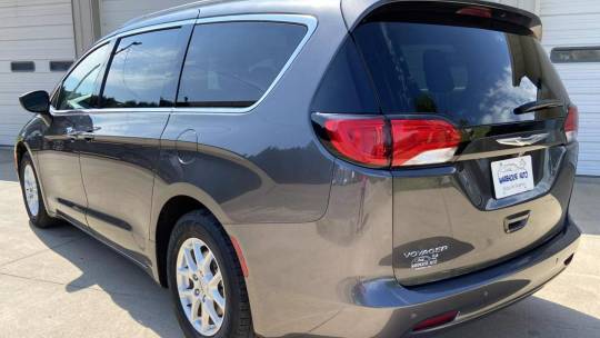 2021 Chrysler Voyager