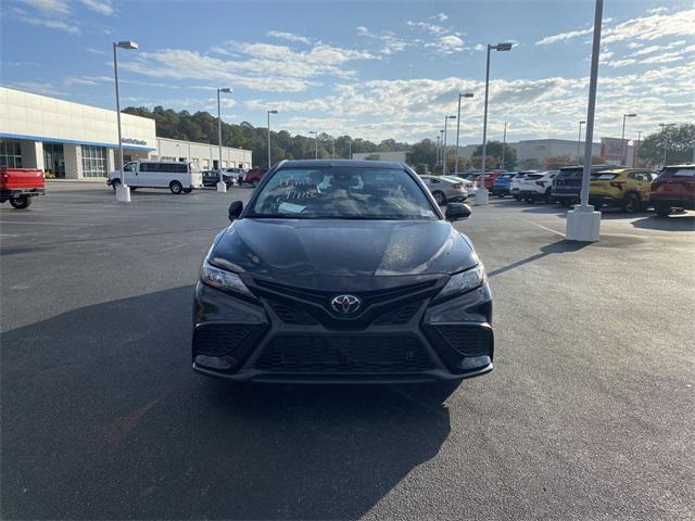 2022 toyota camry se