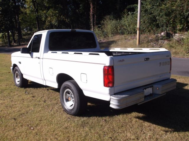 1993 ford f150 xl, regular cab, short bed, original paint, solid local truck