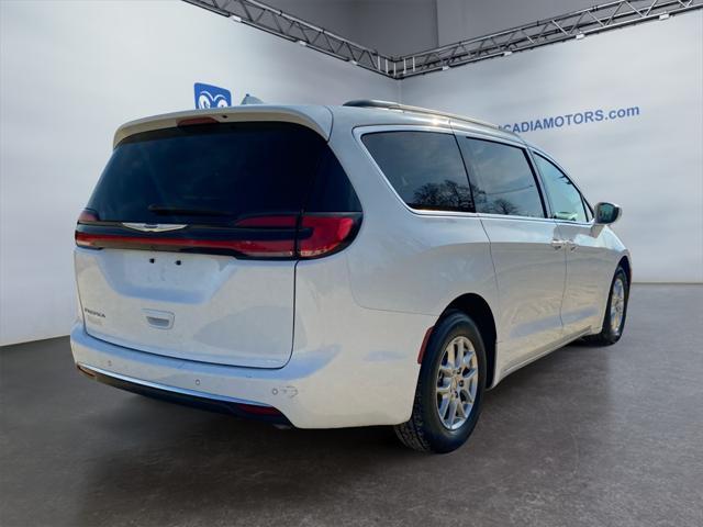 2022 chrysler pacifica touring l
