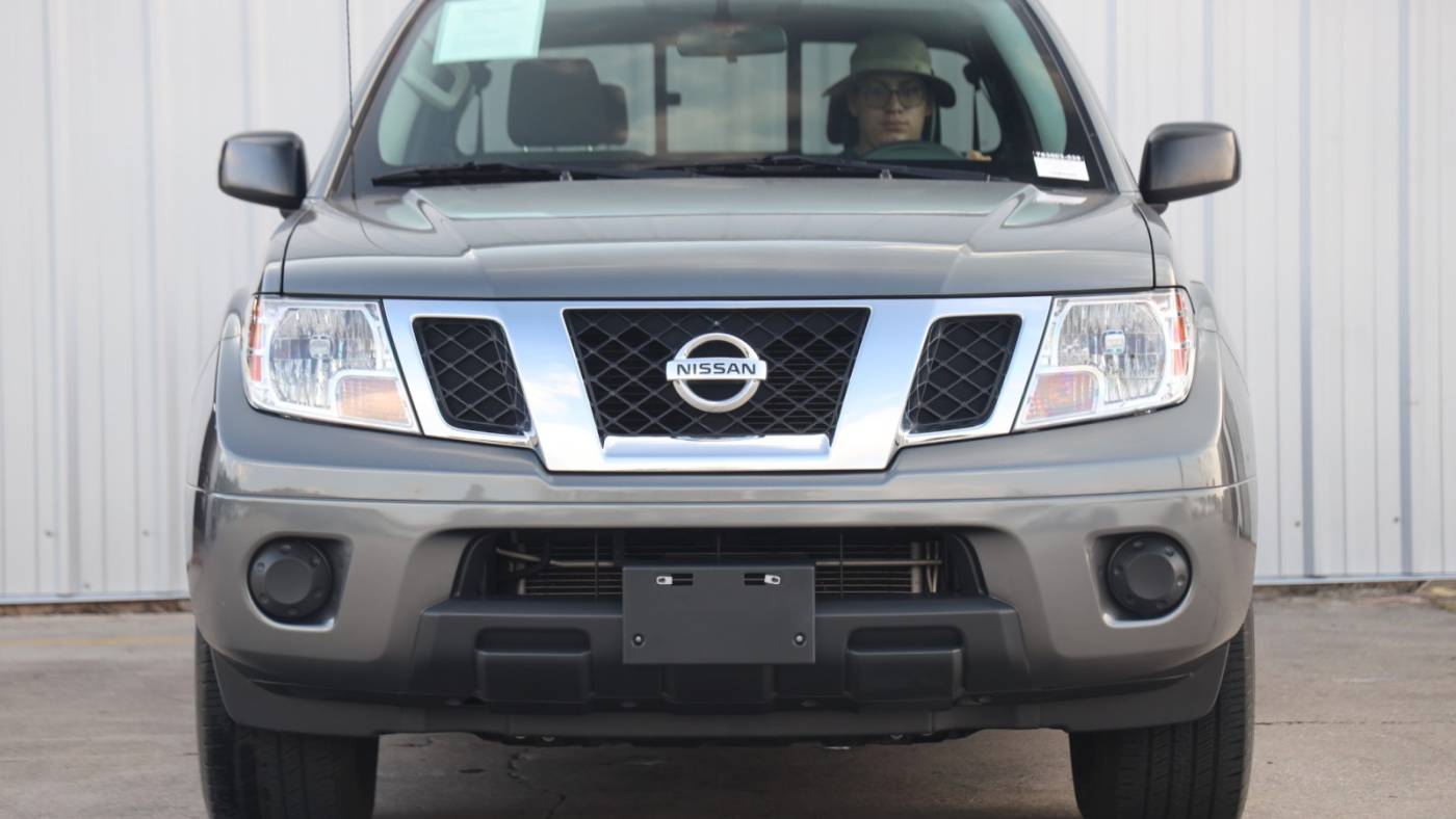 2019 nissan frontier sv
