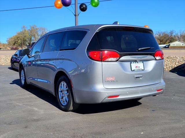 2017 chrysler pacifica lx