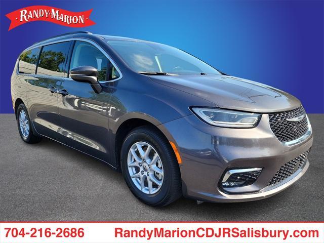 2022 chrysler pacifica touring l