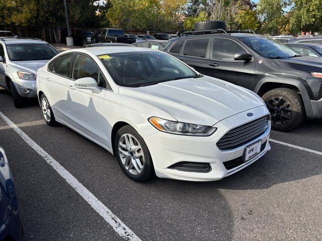 2016 ford fusion se