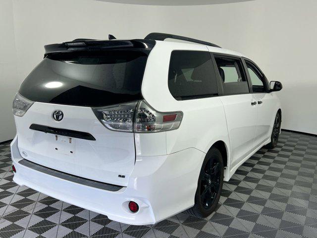 2020 toyota sienna se