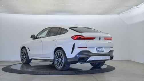 2021 bmw x6