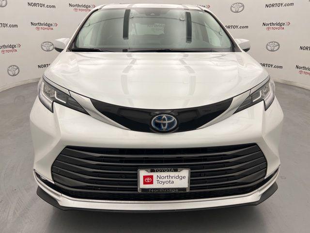 2022 toyota sienna limited 7-passenger