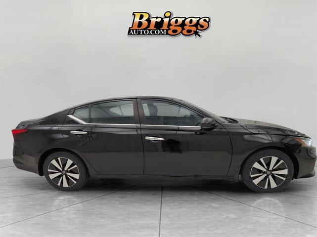 2021 nissan altima 2.5 sv