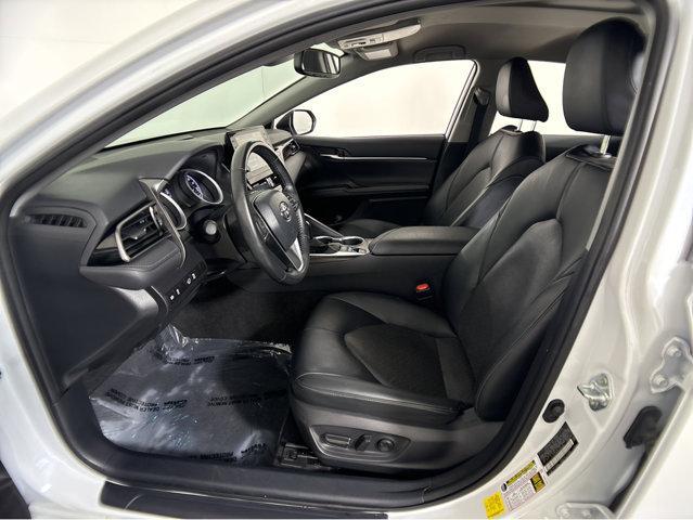 2022 toyota camry hybrid xle