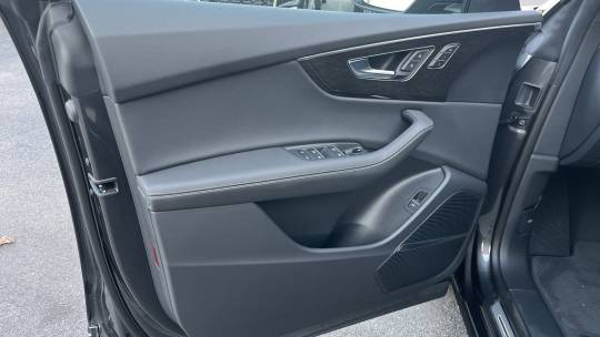 2025 Audi Q8
