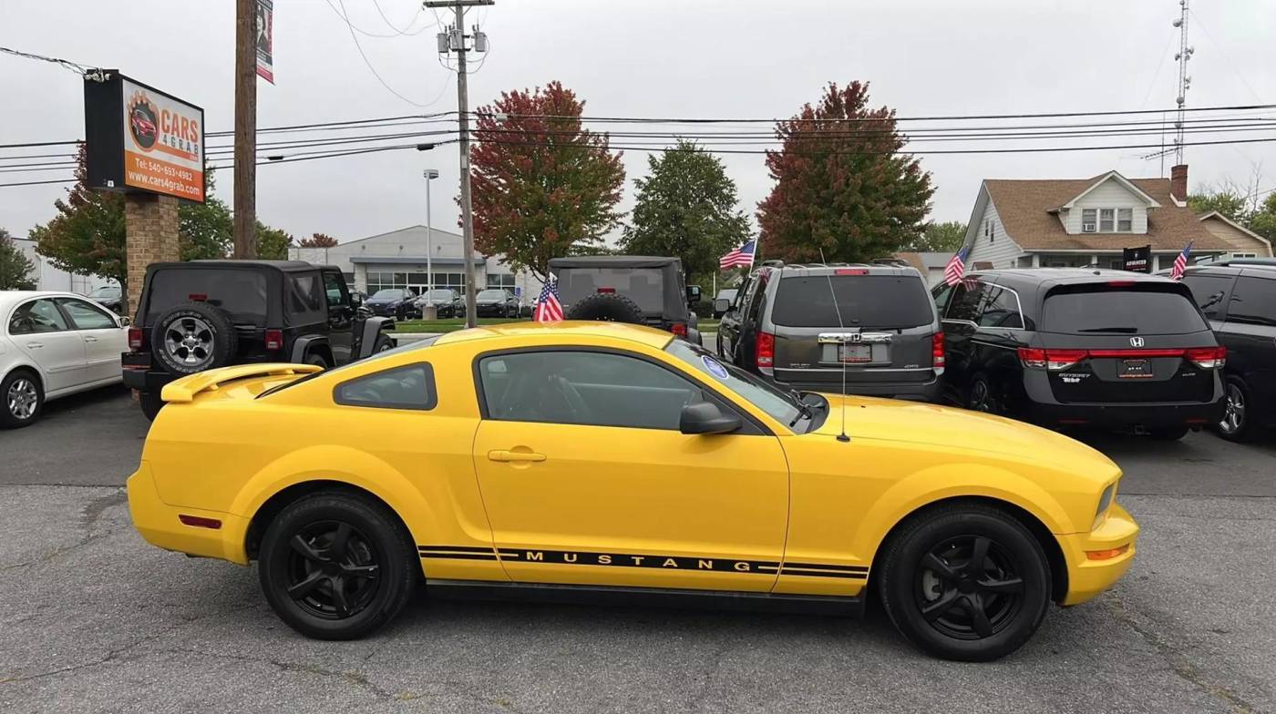 2005 ford mustang