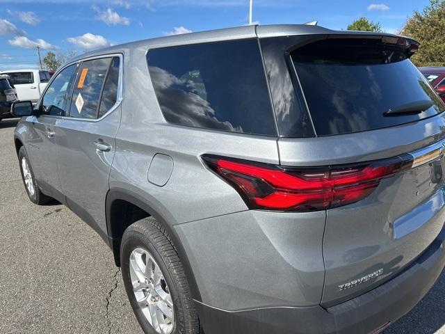 2023 chevrolet traverse ls