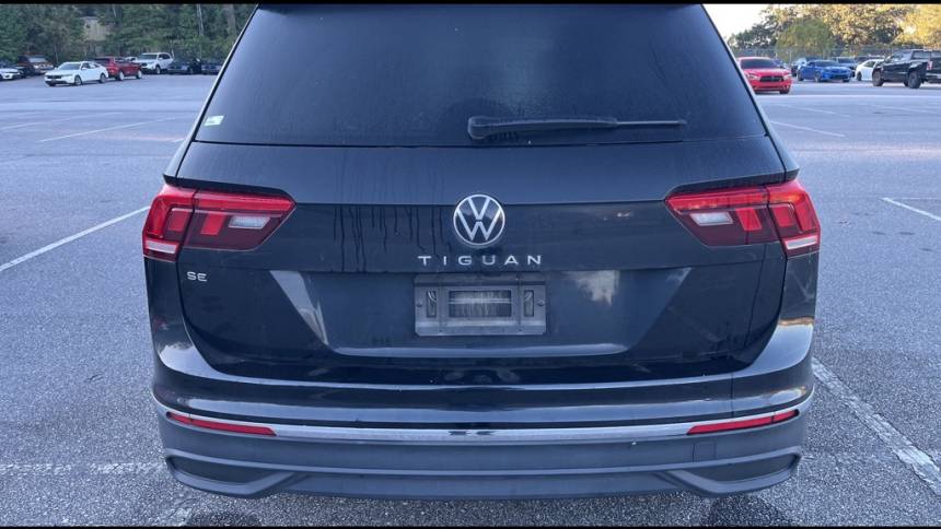 2022 volkswagen tiguan se
