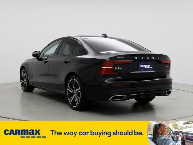2022 volvo s60 b5 r-design