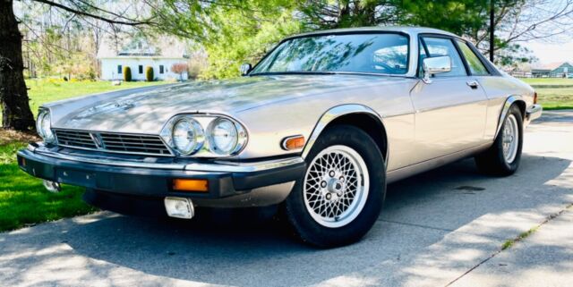 1991 jaguar xjs v12 classic coupe