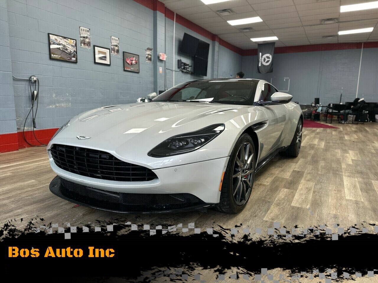 2018 aston martin db11 v8 2dr coupe