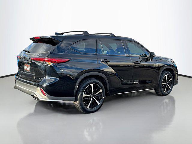 2022 toyota highlander xse