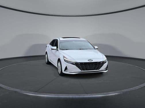 2022 hyundai elantra hev in dallas, texas