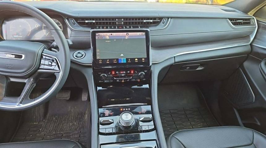 2023 jeep grand cherokee l overland