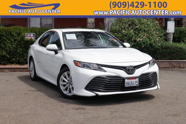 2019 toyota camry le