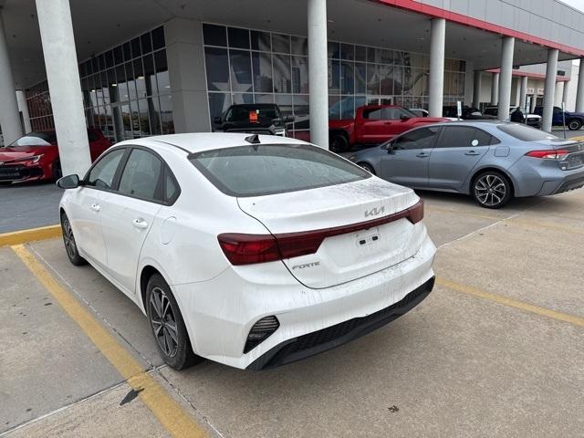 2023 kia forte lxs