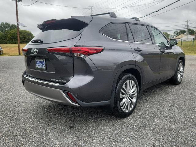 2022 toyota highlander platinum