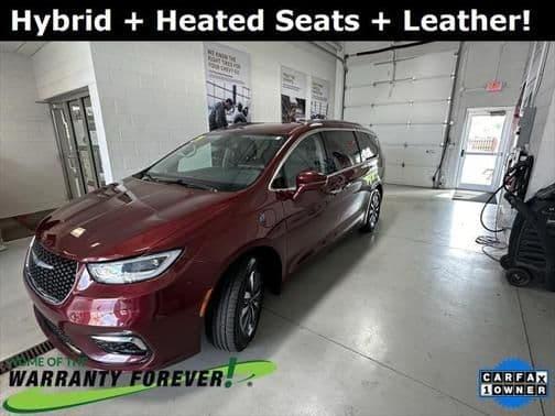 2021 chrysler pacifica hybrid touring l in braceville, ohio