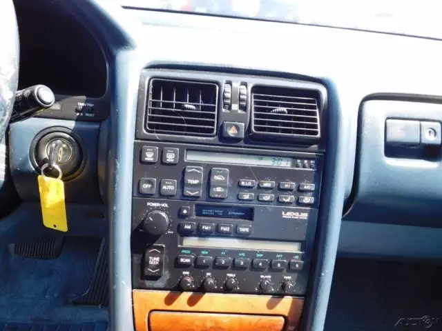c 1992 used 4l v8 32v automatic sedan premium