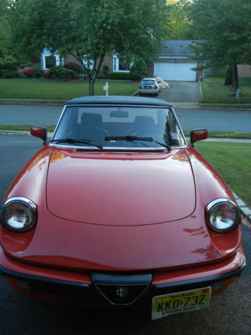 1986 red alfa romeo spider veloce